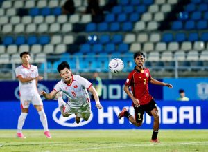Xuân Son, Đình Bắc rạng rỡ ăn mừng ngày ĐT Việt Nam đại thắng 7-0 trận mở màn AFF Cup