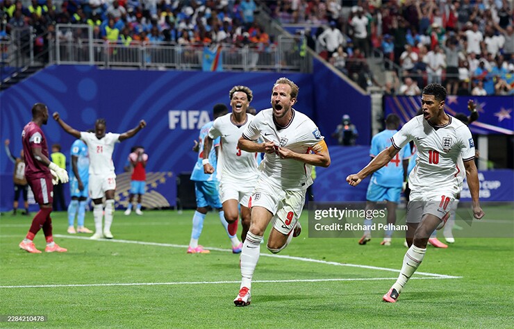 Harry Kane tỏa sáng giúp "Tam sư" ngược dòng lịch sử