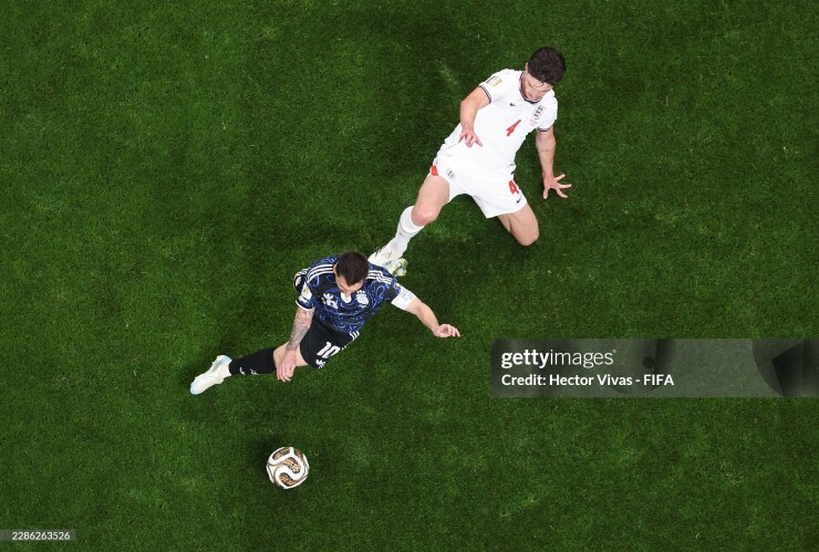 Đỉnh cao Anh đấu Argentina: Messi nhảy múa trước dàn sao "Tam sư" - 9