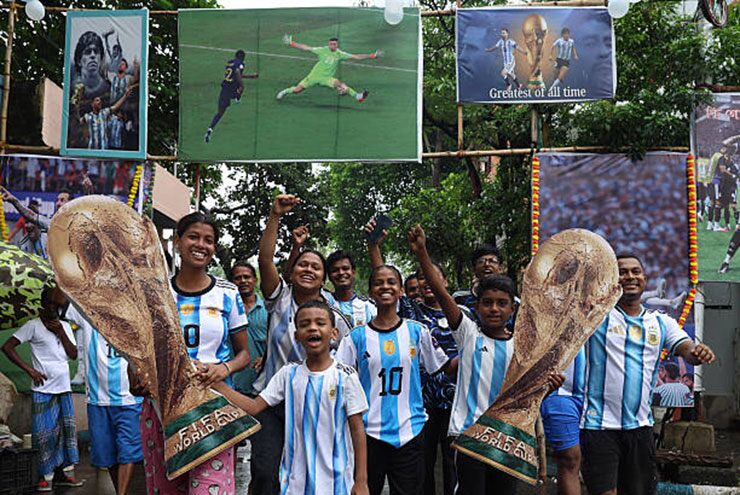 Fan Ấn Độ cổ vũ cho Argentina
