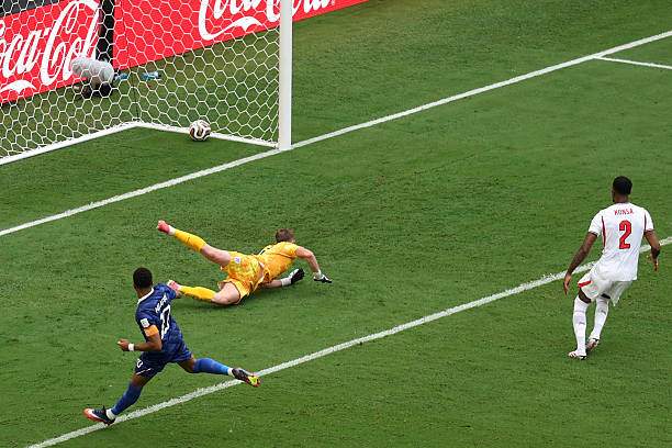 Mbappe khá thoải mái 2 lần đốt lưới ĐT Anh. Ở một trận đấu nghiêm túc thì sẽ không có sự dễ dàng đó