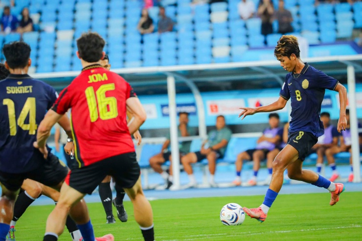 Bong Samuel đầy triển vọng ở tuổi 20. Ảnh: FFC