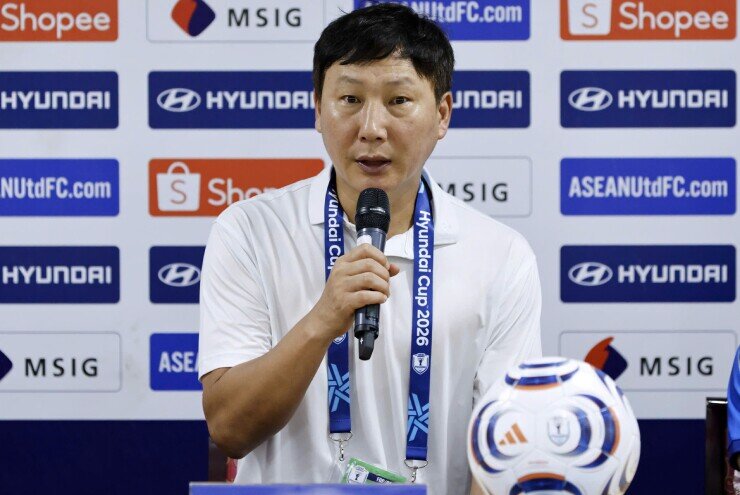 HLV Kim Sang Sik chưa thể an tâm với Đình Bắc