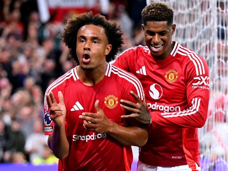 Rashford và Zirkzee nằm trong danh sách cần thanh lý của MU