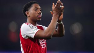 MU tính cuỗm ngọc quý Arsenal, đá hậu vệ trái hay tiền vệ trung tâm đều tốt