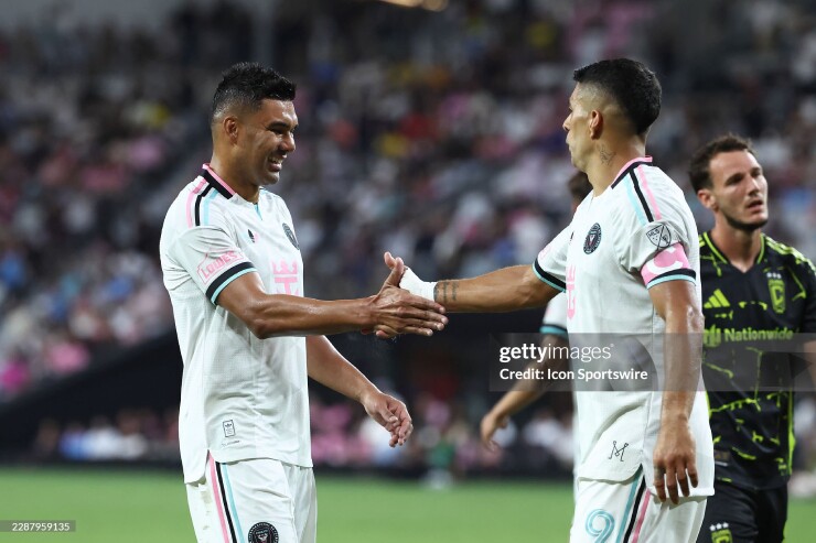 Casemiro và Suarez để lại dấu ấn theo những cách trái ngược