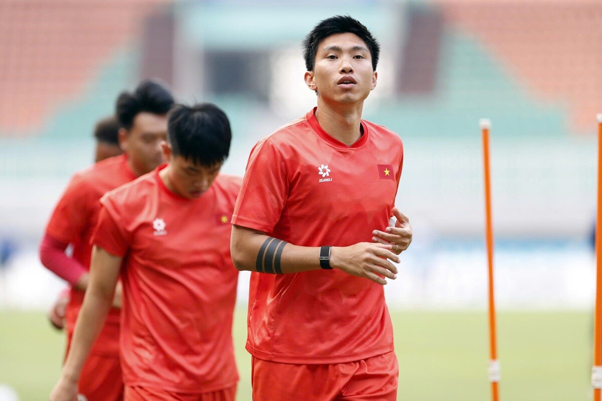 Trong khi hậu vệ Đoàn Văn Hậu là tuyển thủ có nhiều va chạm nhất với các cầu thủ Indonesia và khá nổi tiếng ở đất nước vạn đảo.