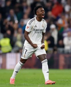 Vinicius tuyên bố hùng hồn sau khi gia hạn với Real Madrid, khiến fan sướng rơn