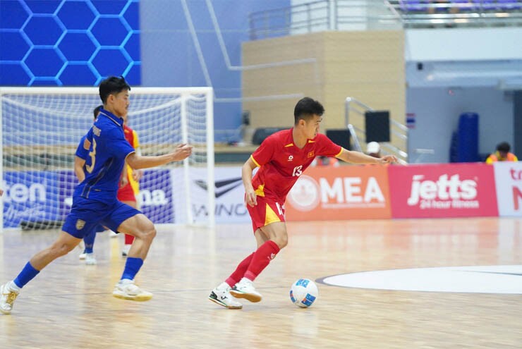 ĐT futsal Việt Nam thể hiện tinh thần chiến đấu quả cảm