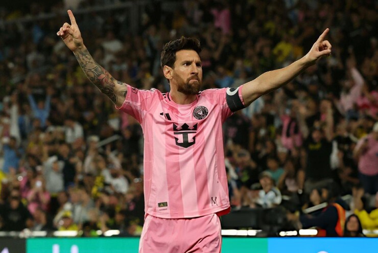 Messi lại lập siêu phẩm đá phạt thần sầu