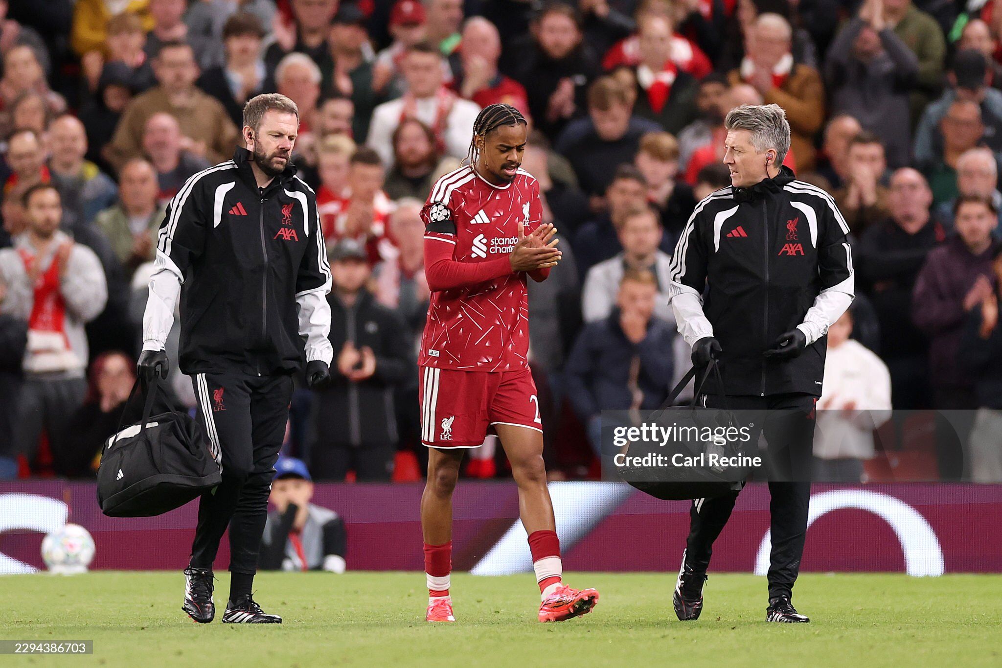 Bom tấn” Barcola ra mắt thảm họa với Liverpool: Bỏ lỡ cơ hội, chấn thương rời sân - 4