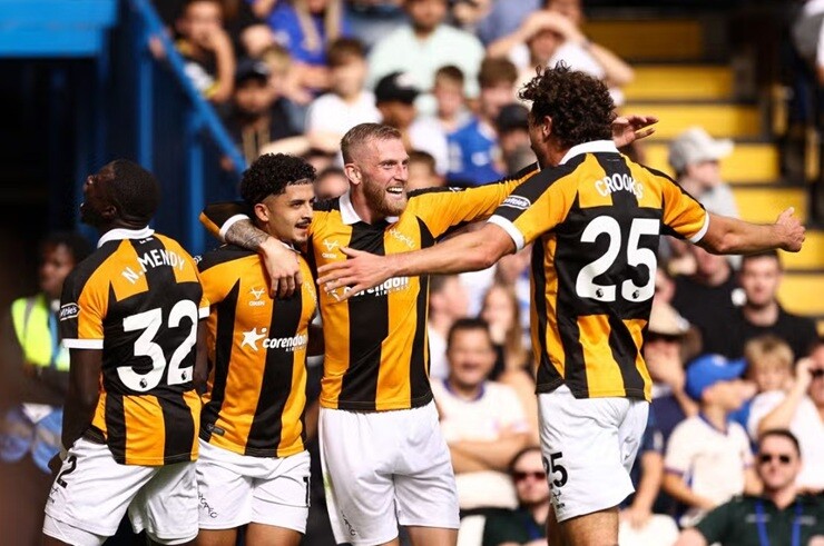 Hull City tiếp tục gây sốc khi cầm hòa Chelsea 2-2 ngay tại Stamford Bridge