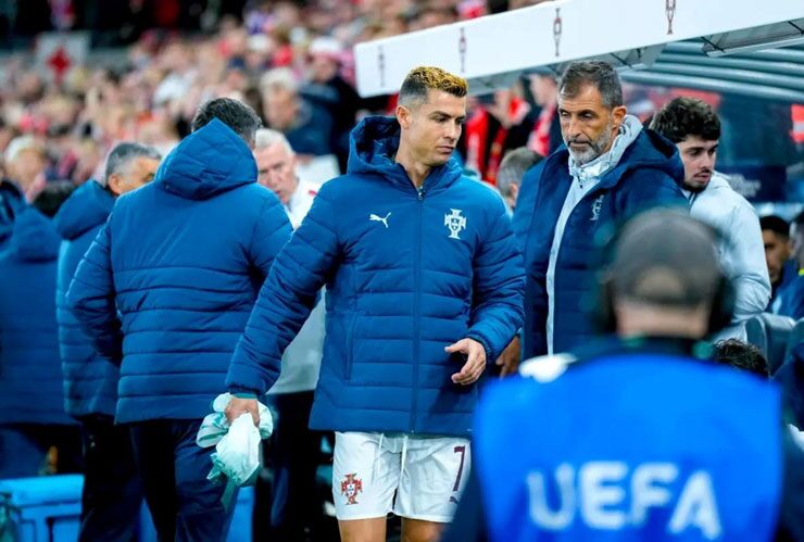 Ronaldo và HLV Jesus của Bồ Đào Nha giải quyết xong mâu thuẫn - 3