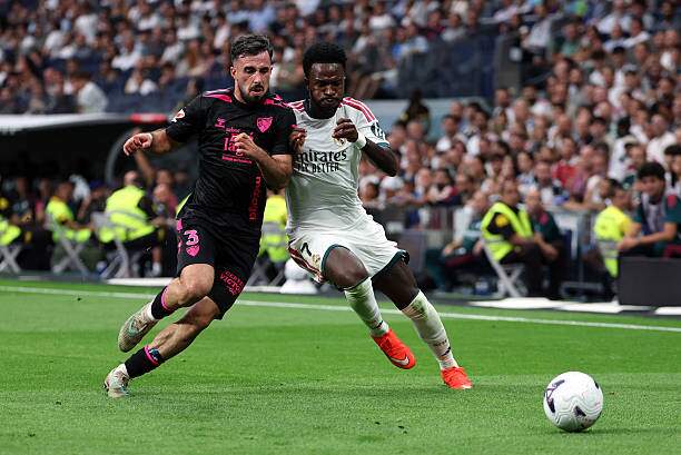 Vinicius hiện còn không nằm trong top 10 cầu thủ rê dắt thành công nhất La Liga từ đầu mùa