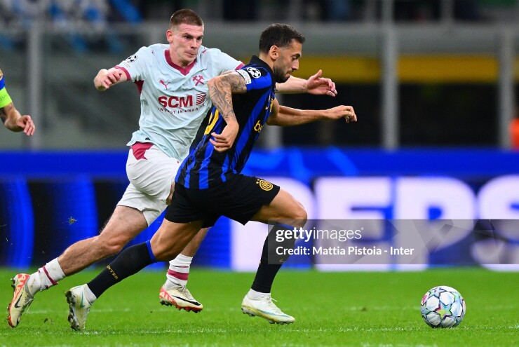 Inter Milan dồn ép đối thủ