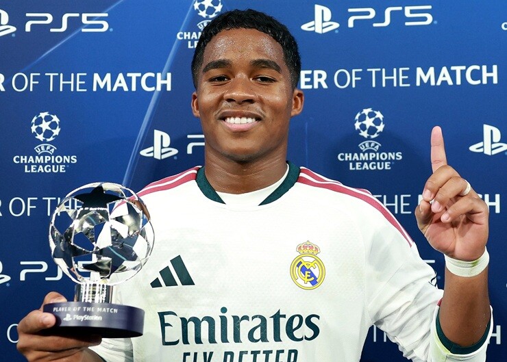 HLV Mourinho nhận lỗi vì hiệp một tệ hại của Real Madrid - 2