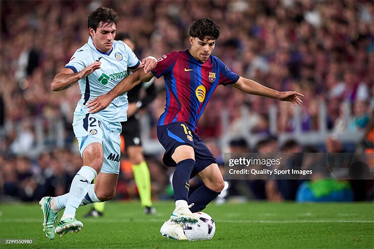 Xavi Espart&nbsp;được kỳ vọng sẽ khóa chặt Diomande ở El Clasico