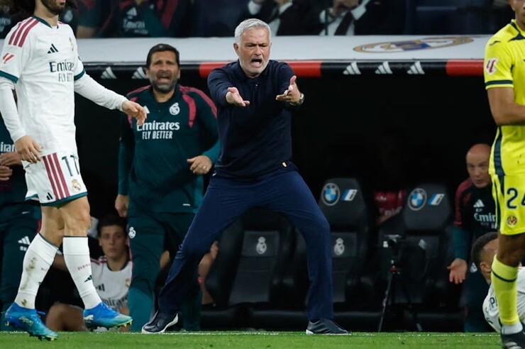Mourinho đang gặp khó khăn trong nhiệm kỳ thứ hai dẫn dắt Real Madrid