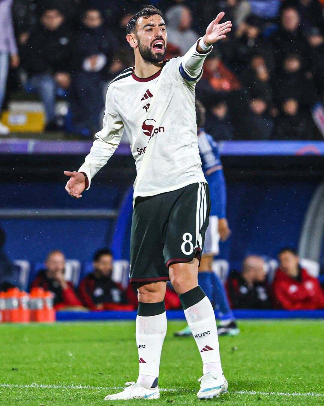 Bruno Fernandes công khai chỉ trích chiến thuật của Carrick