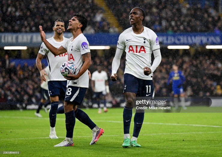 Tottenham đánh bại Chelsea ngay trên Stamford Bridge