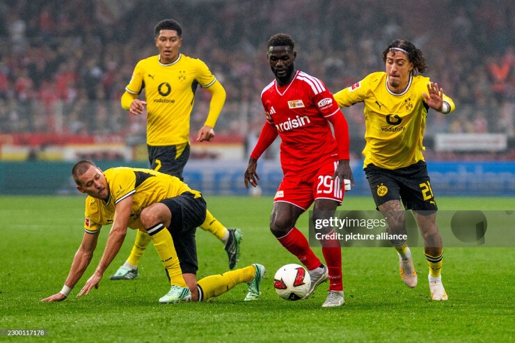 Video bóng đá Union Berlin - Dortmund: Mất ngôi đầu vào tay Bayern (Bundesliga) - 2