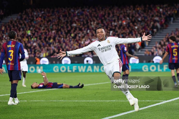 Mbappe khiến Barcelona nếm trái đắng
